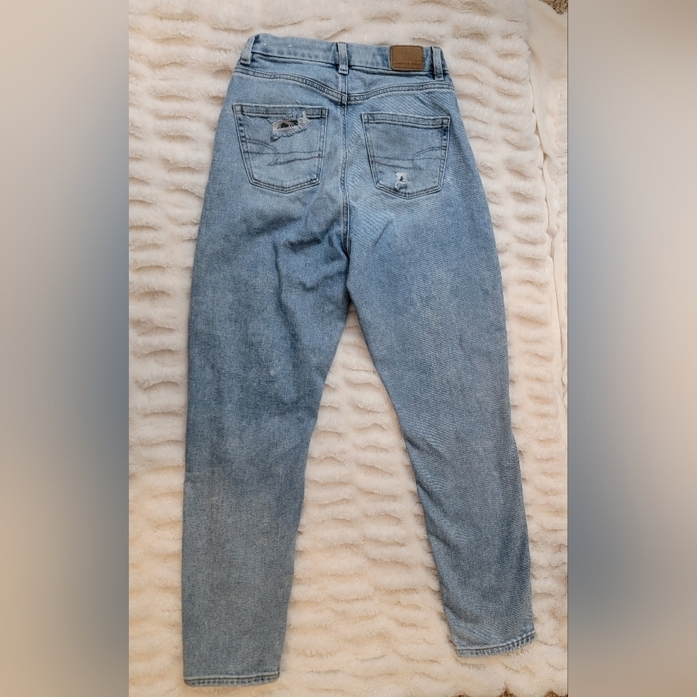 American Eagle High Rise Curvy Mom Jeans - Picture 2 of 6